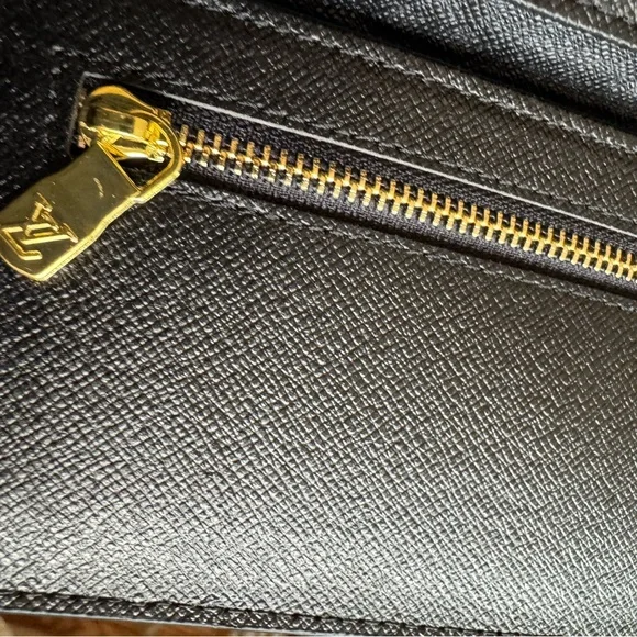 Designer style Black Monogram Wallet - Picture 6 of 7